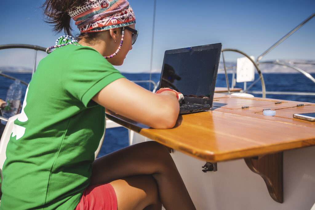 how to get internet on a boat