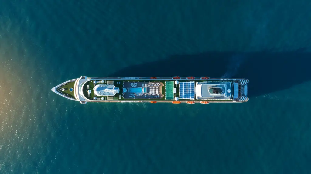 Can cruise ships sink Float Finance (2)