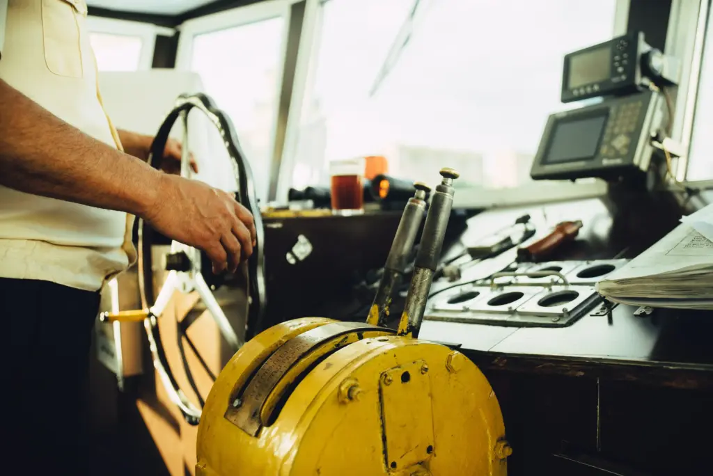 When is a boat operator required to assist Float Finance (3)