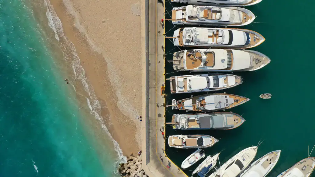 How much rent yacht Laconia NH