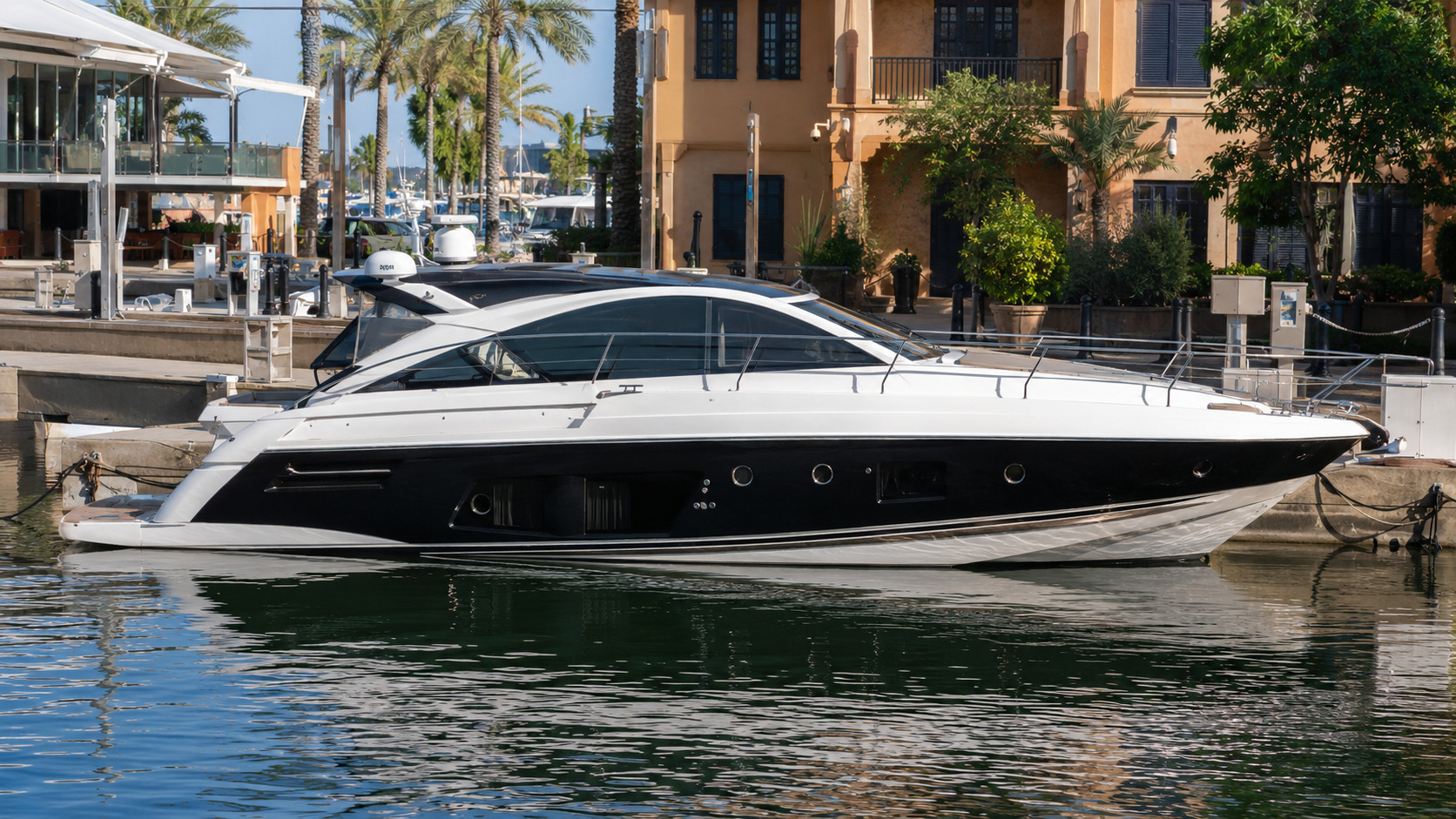 azimut atlantis 51 dock arrival 01