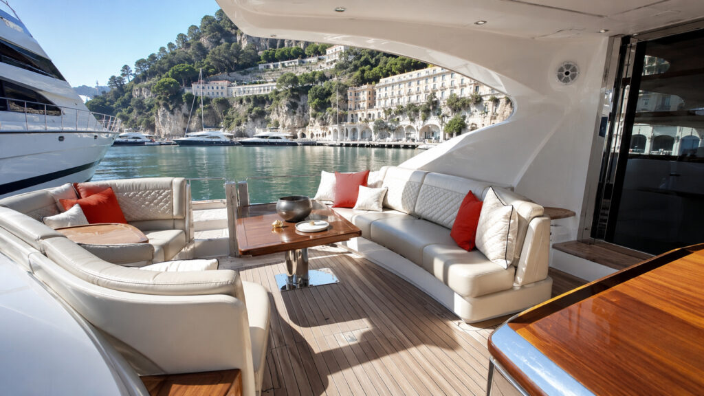 azimut fly 53 cockpit social 02