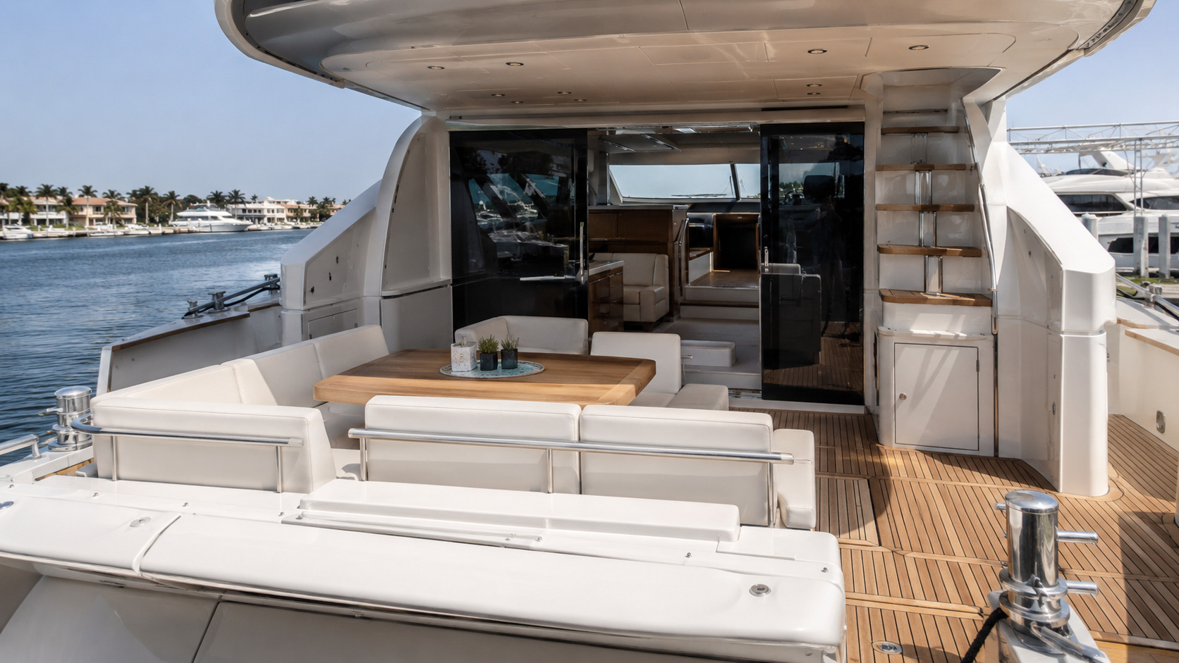 azimut fly 68 cockpit social 02