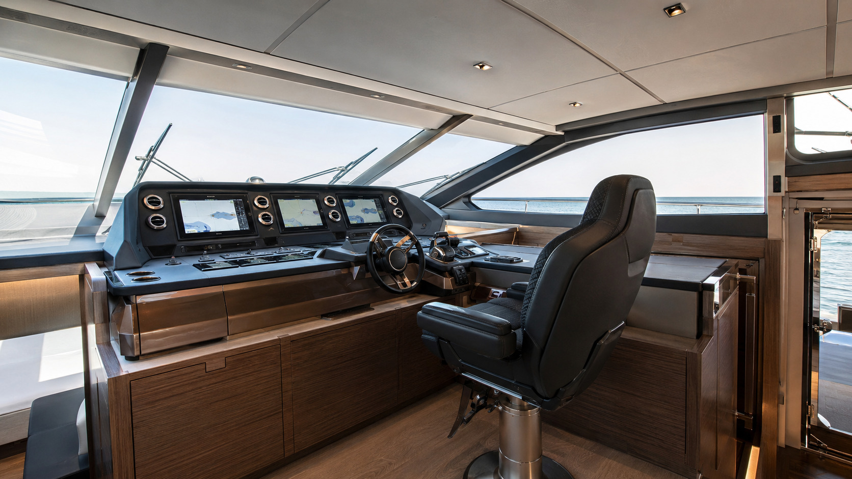 azimut fly 72 helm interior 01