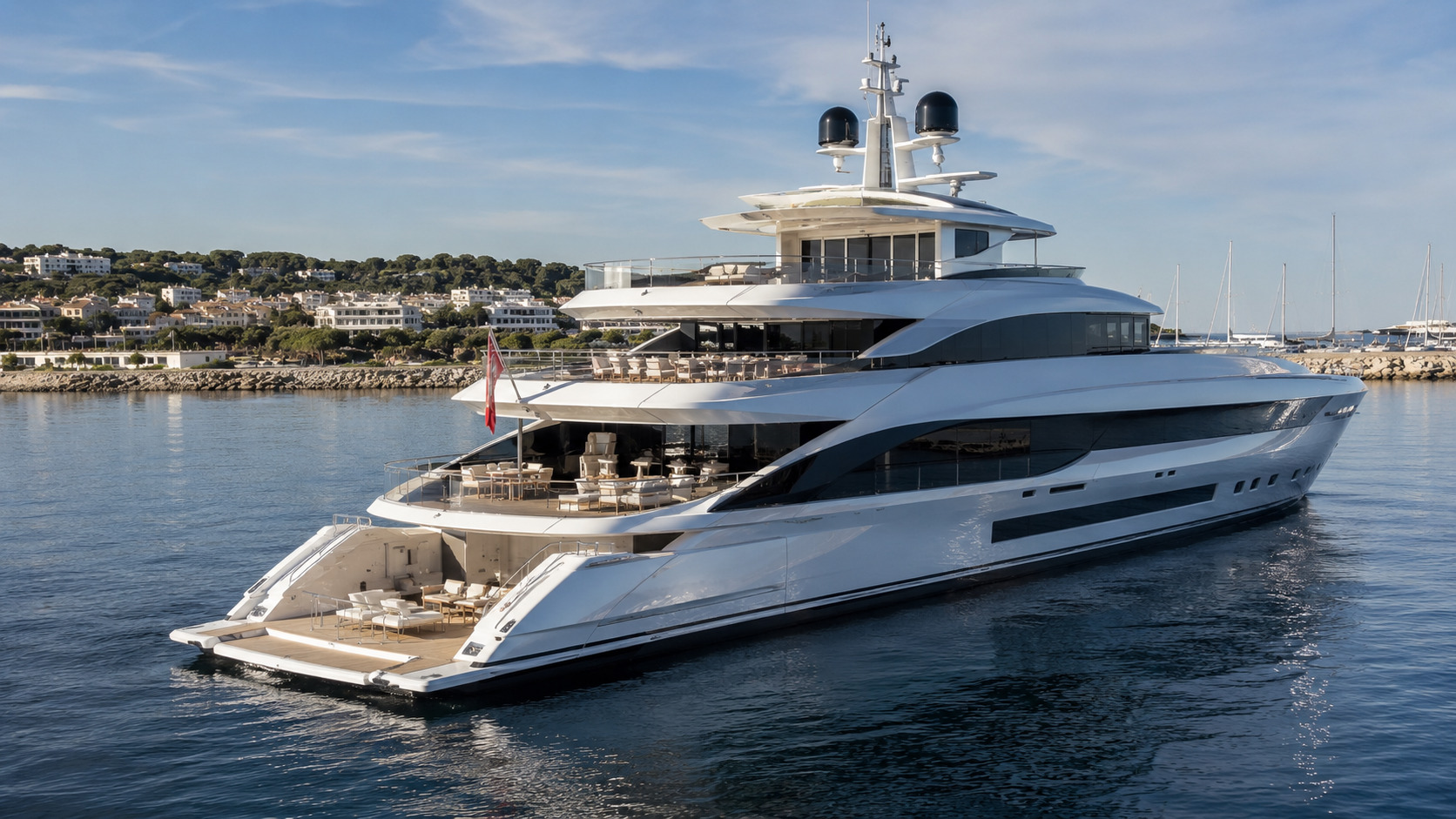 azimut grande trideck foredeck sunpad 01