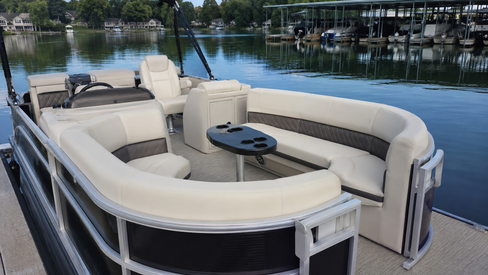 bennington 21 lsr aft layout 01