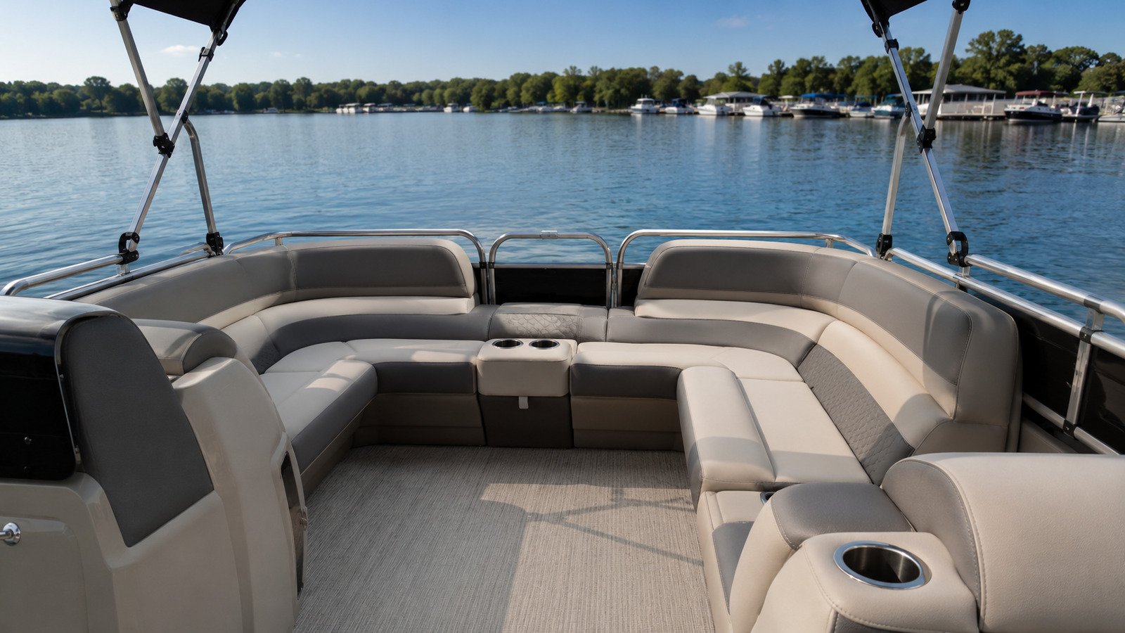 bennington 22 lsrc aft lounge 01
