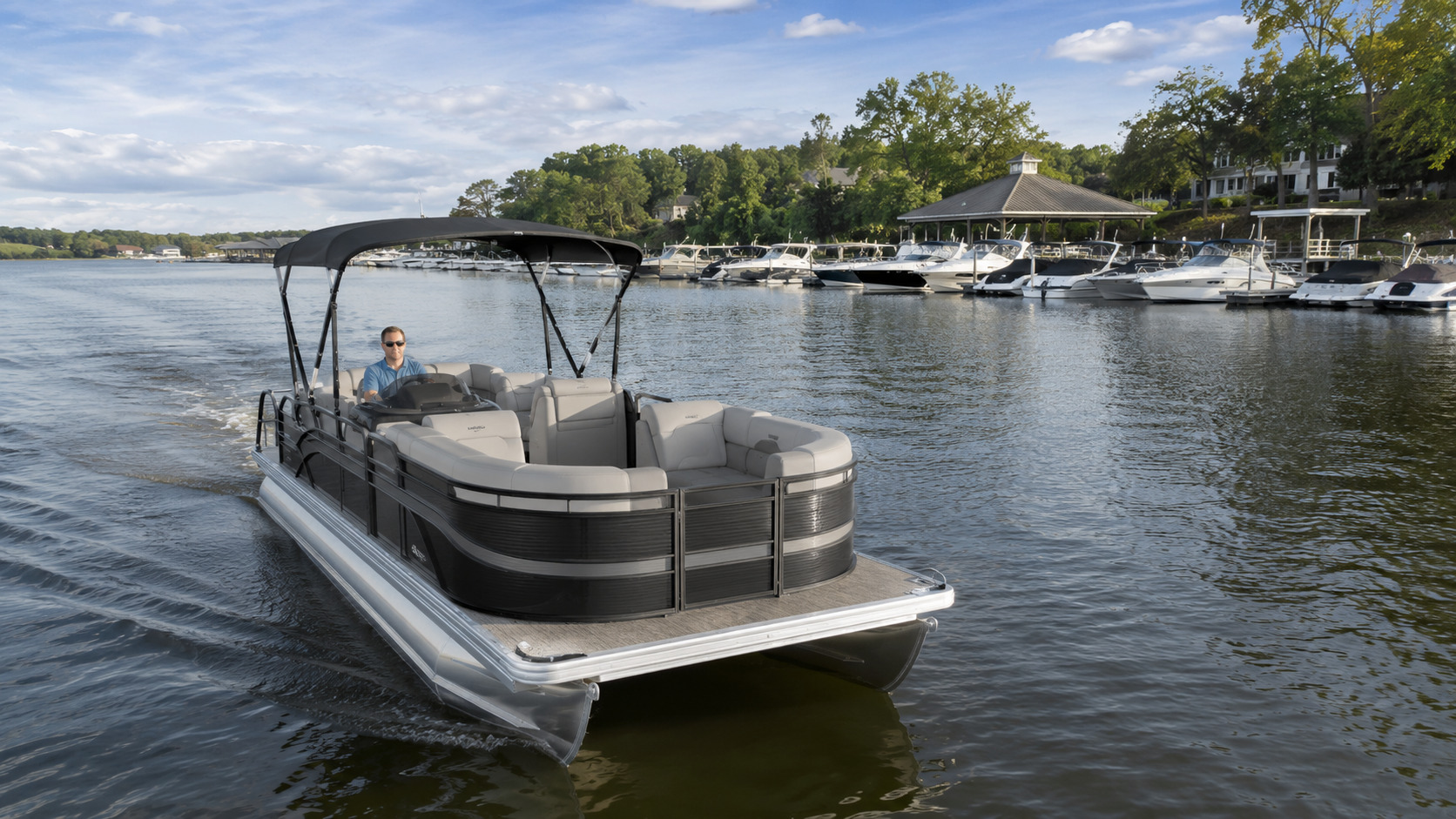 bennington 22 mfb premium marina approach 01