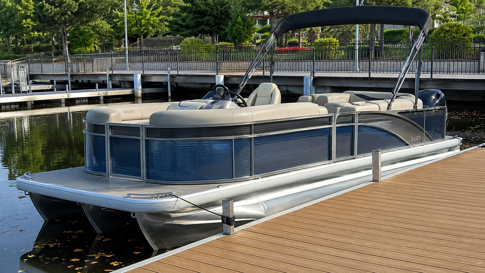 bennington 22 msb marina side angle 01