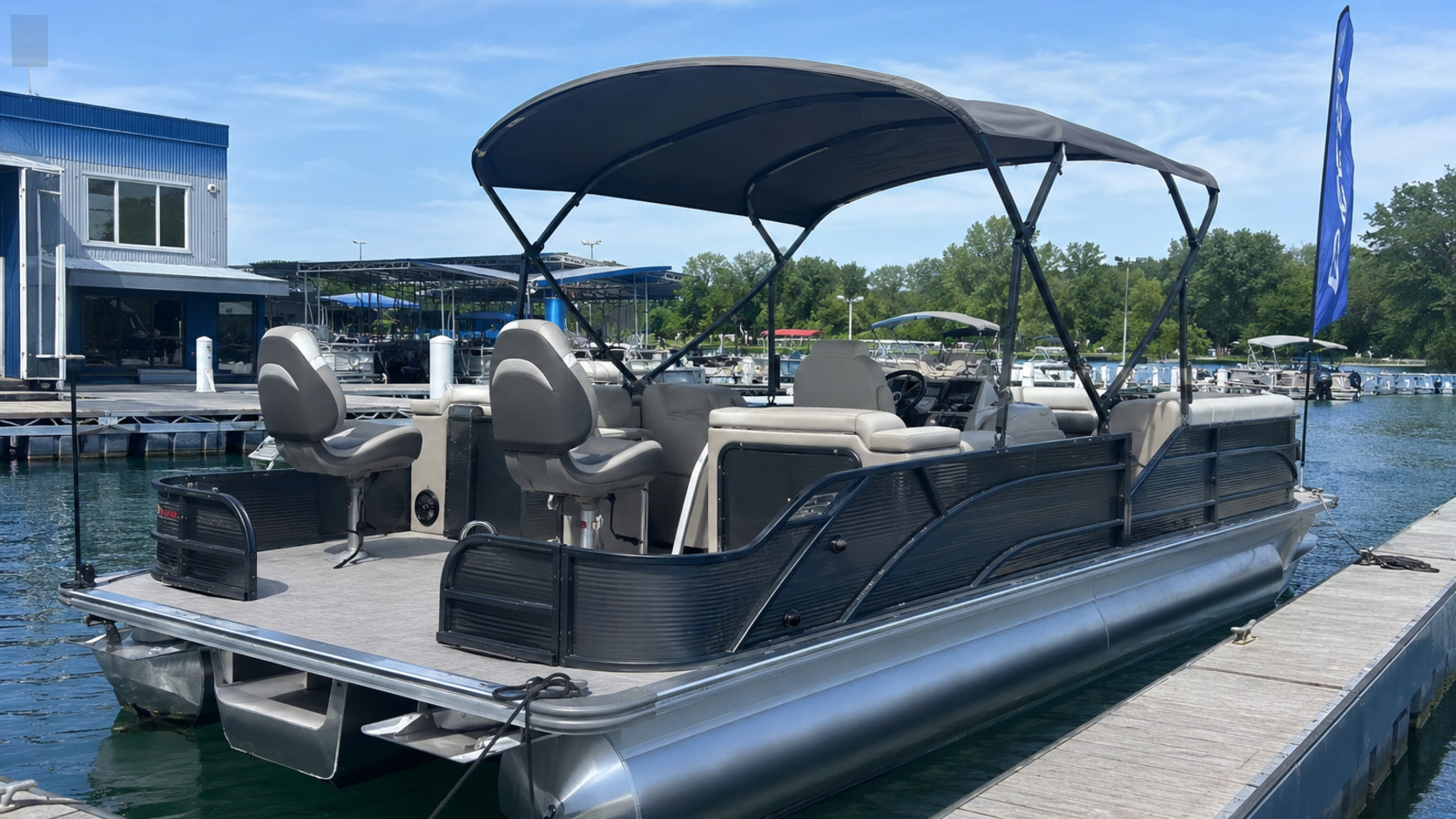 bennington 22 sxfapg dockside 02