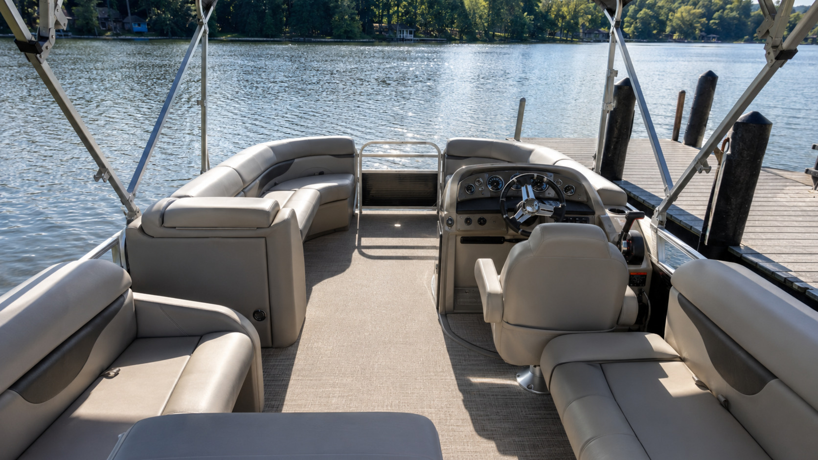 bennington 22 sxsr interior helm 03