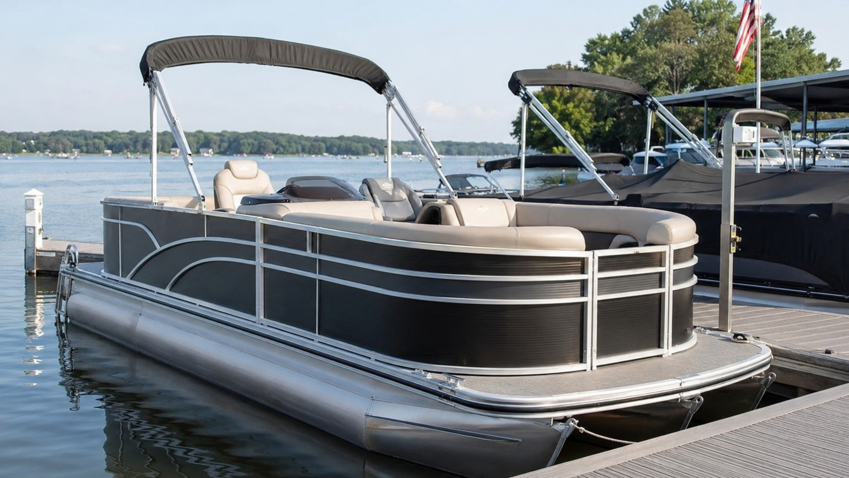 bennington 22 sxsrc marina exterior 09