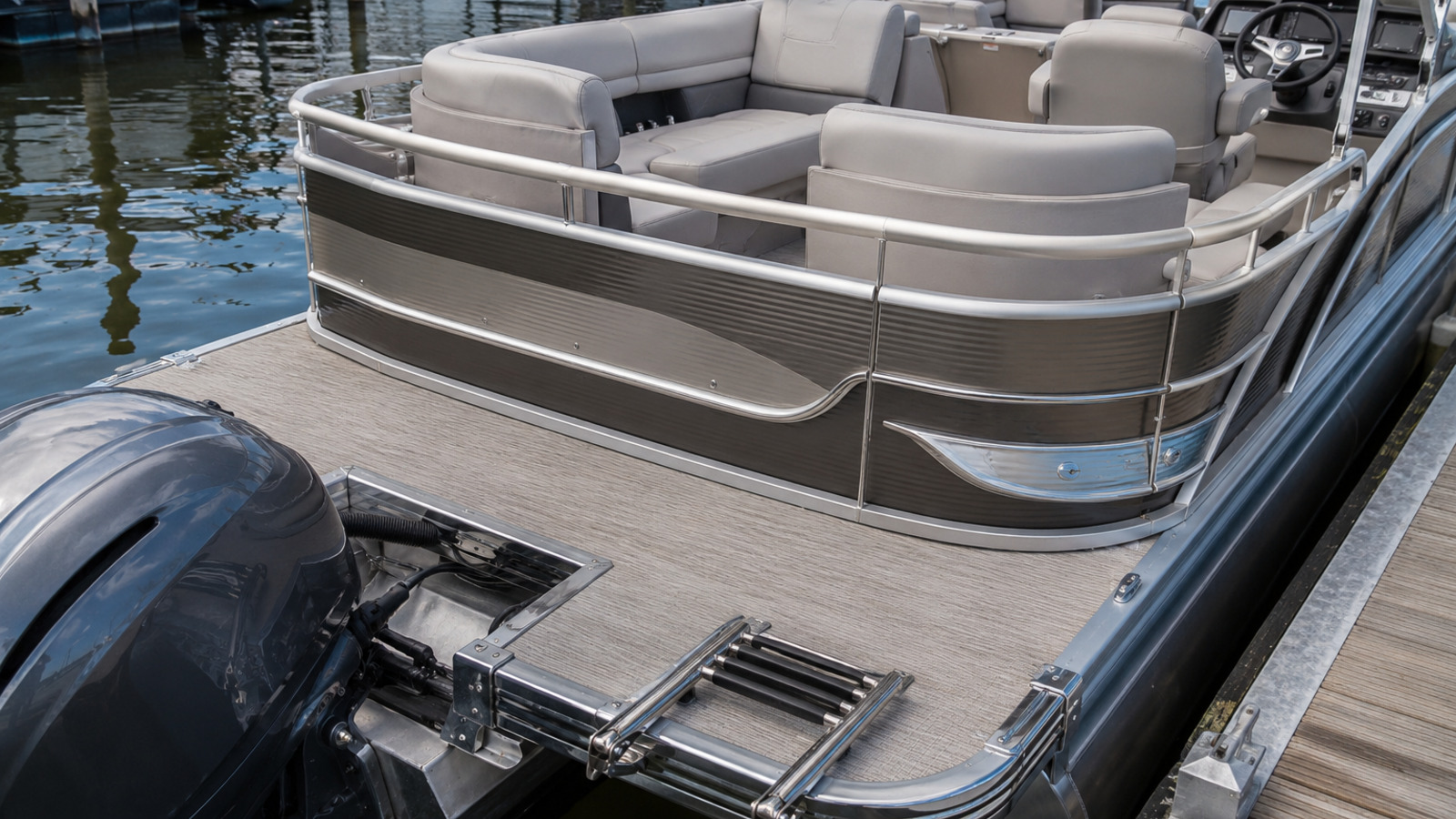 bennington 23 lfbc aft layout 01