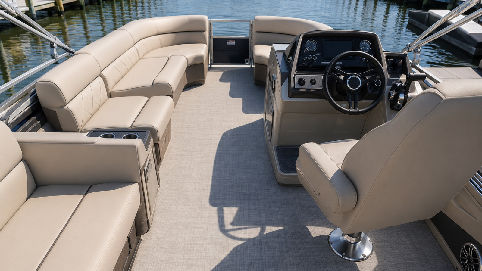 bennington 23 lsb interior helm 01