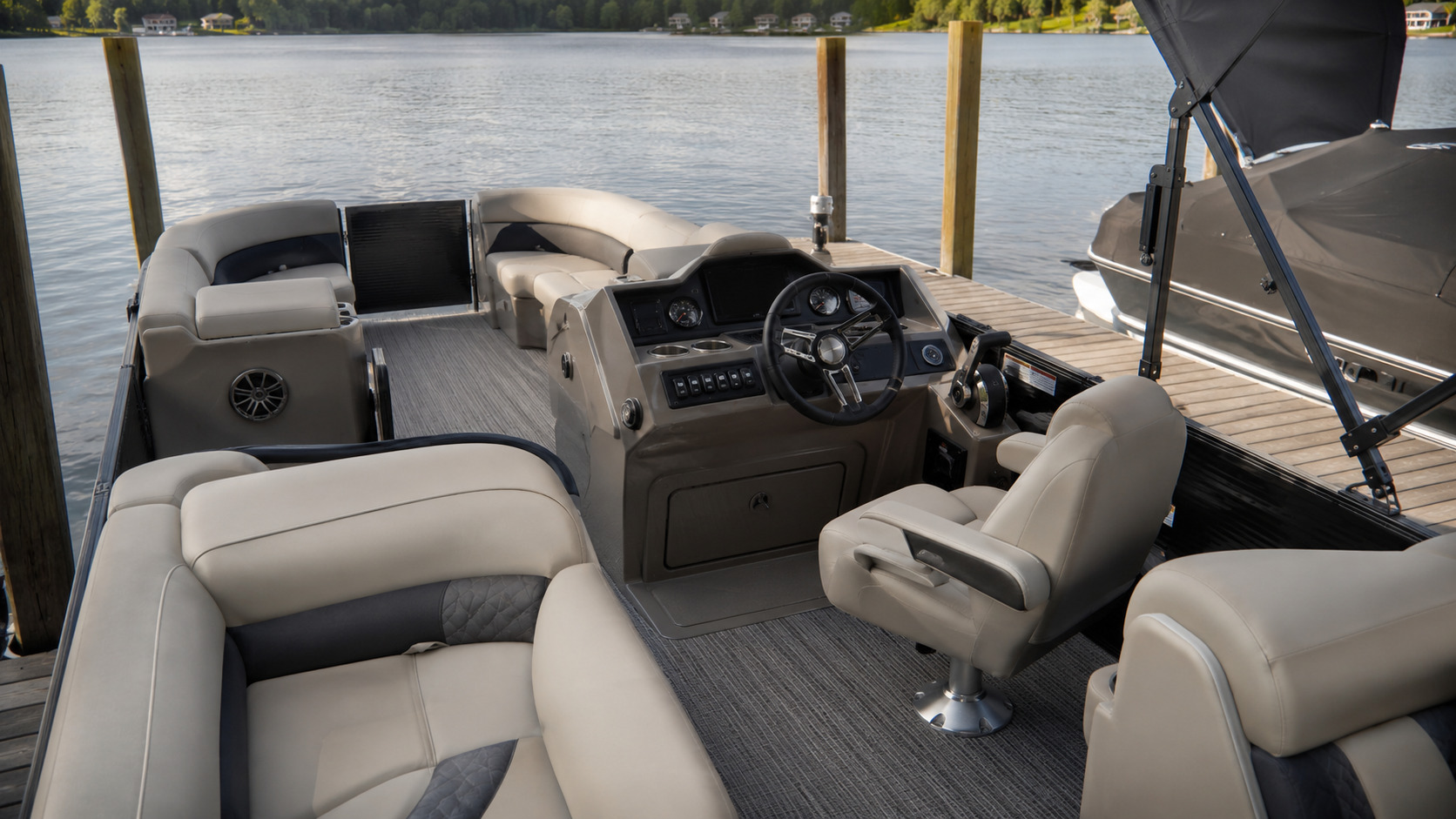 bennington 23 s line interior helm 01