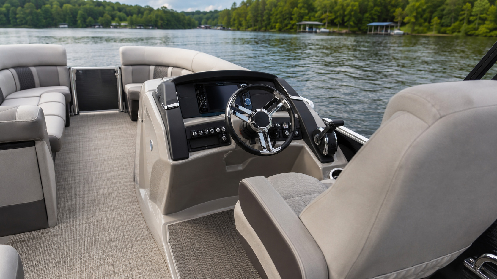bennington 24 msb helm wide 01