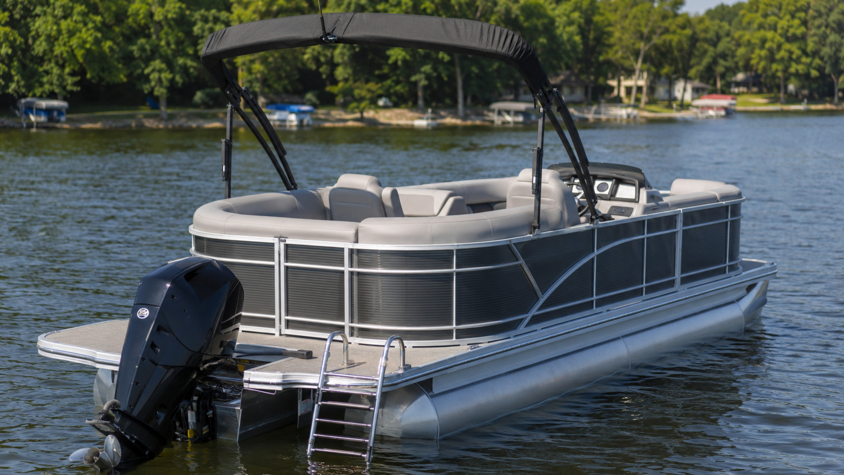bennington 25 lsrc rear quarter 18