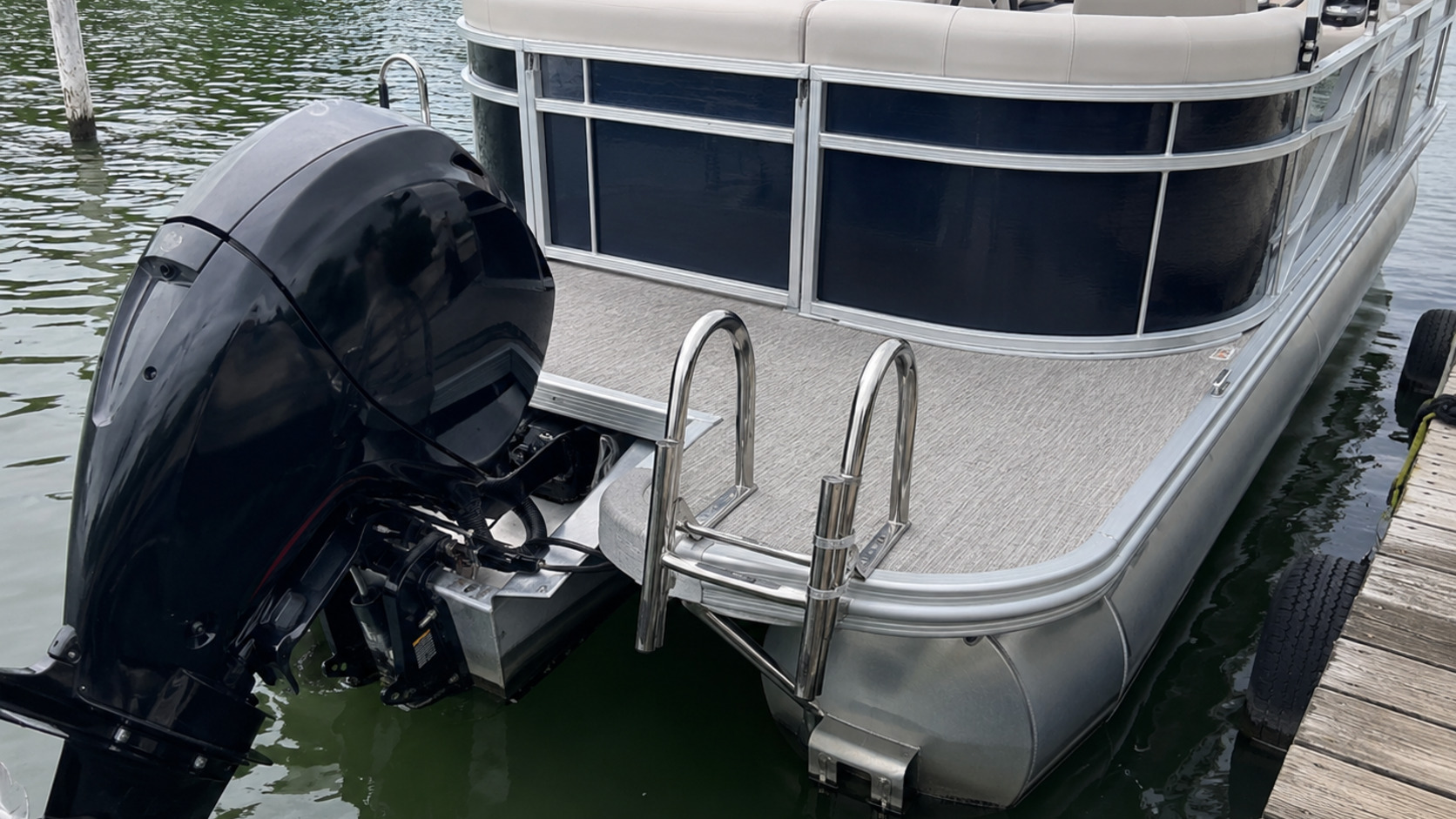 bennington 25 lsrc swim platform 13
