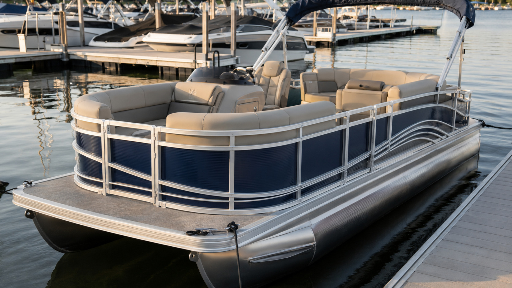 bennington 26 lsrtd marina exterior 09
