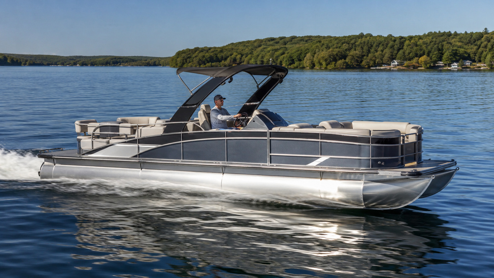 bennington 26 msb hero exterior 01