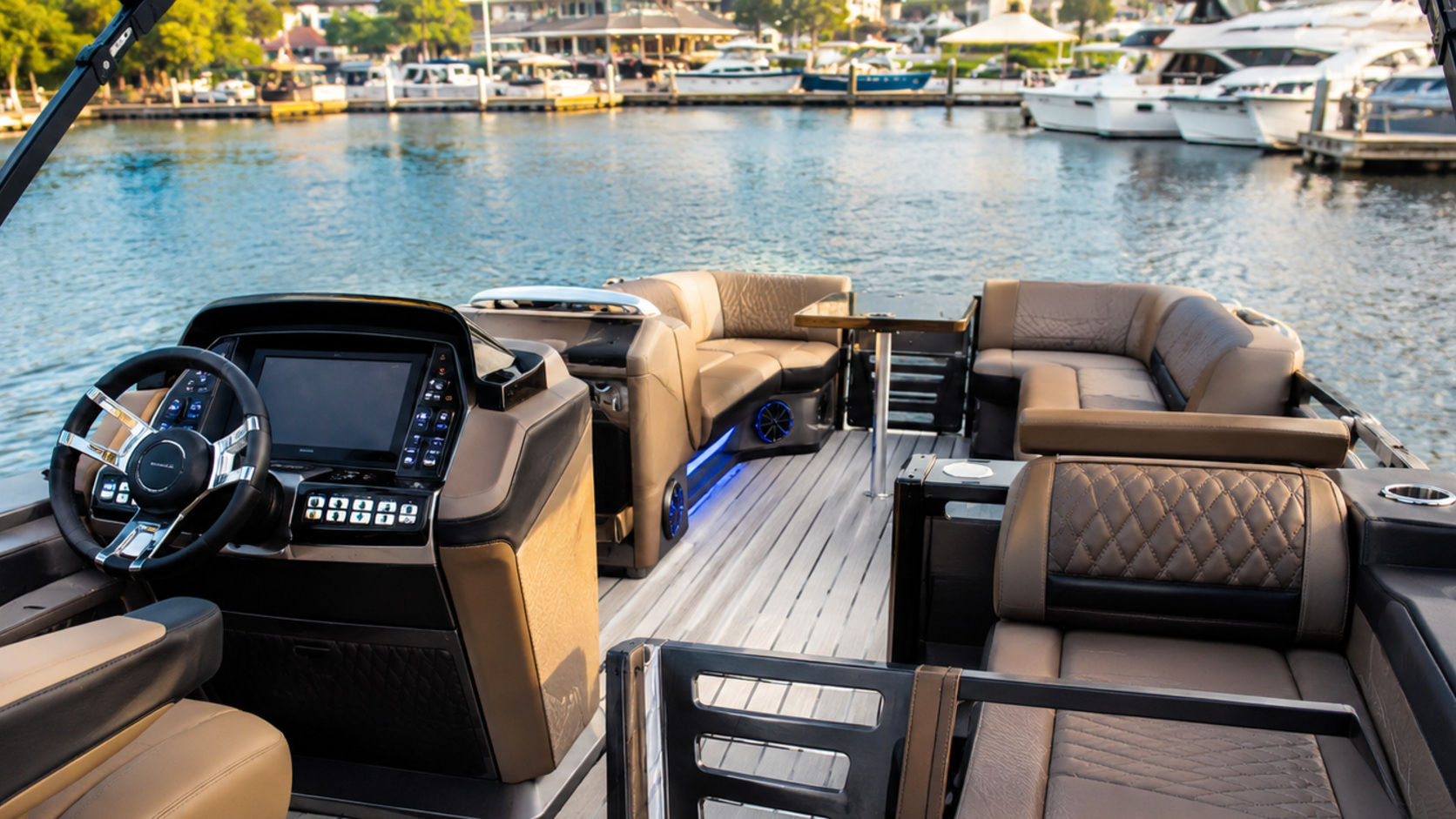 bennington qx line stern lounge 21