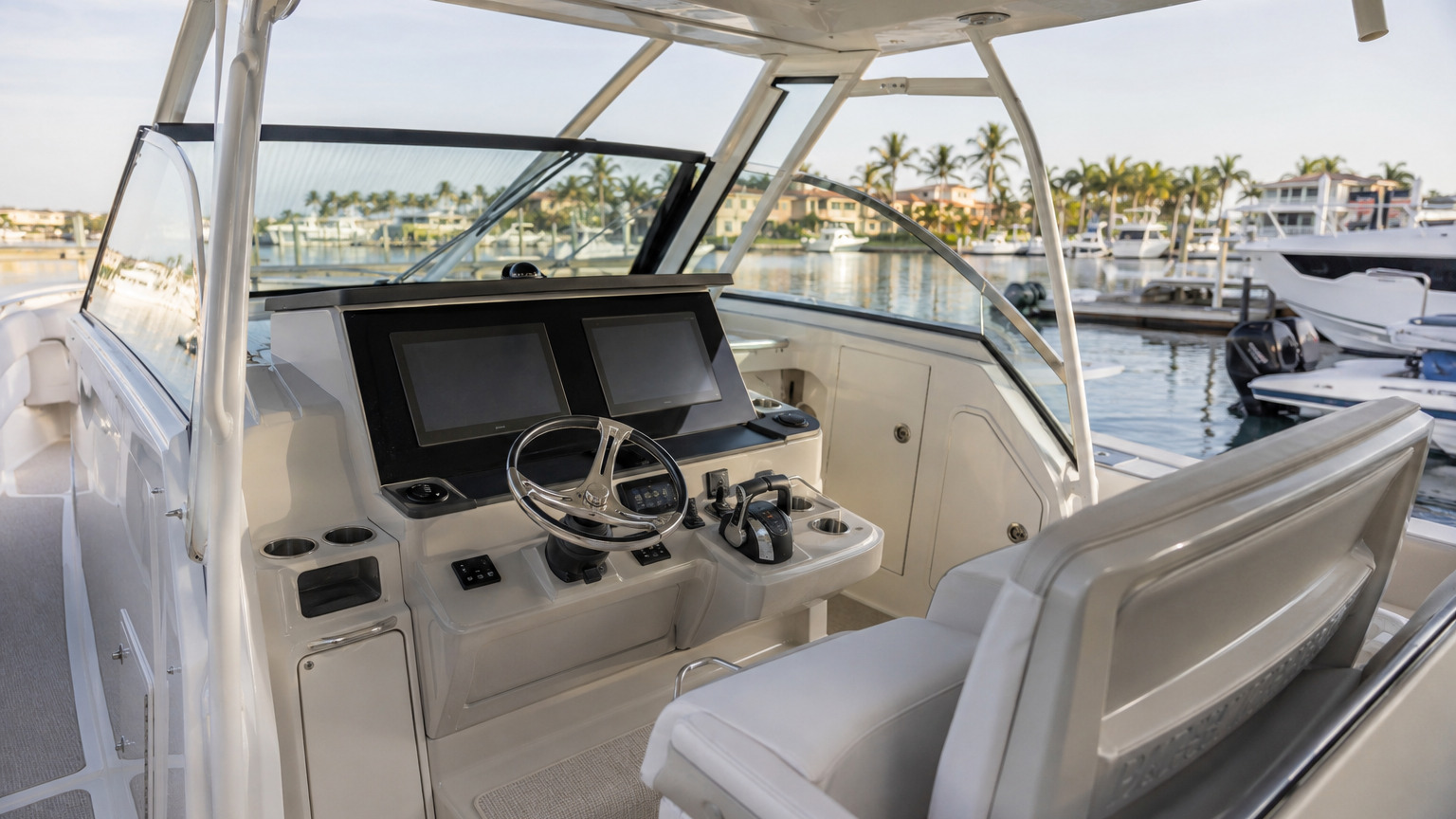 boston whaler 350 realm 06