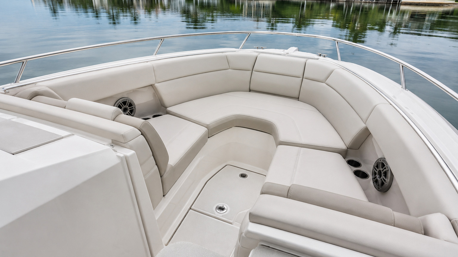 boston whaler 350 realm 22