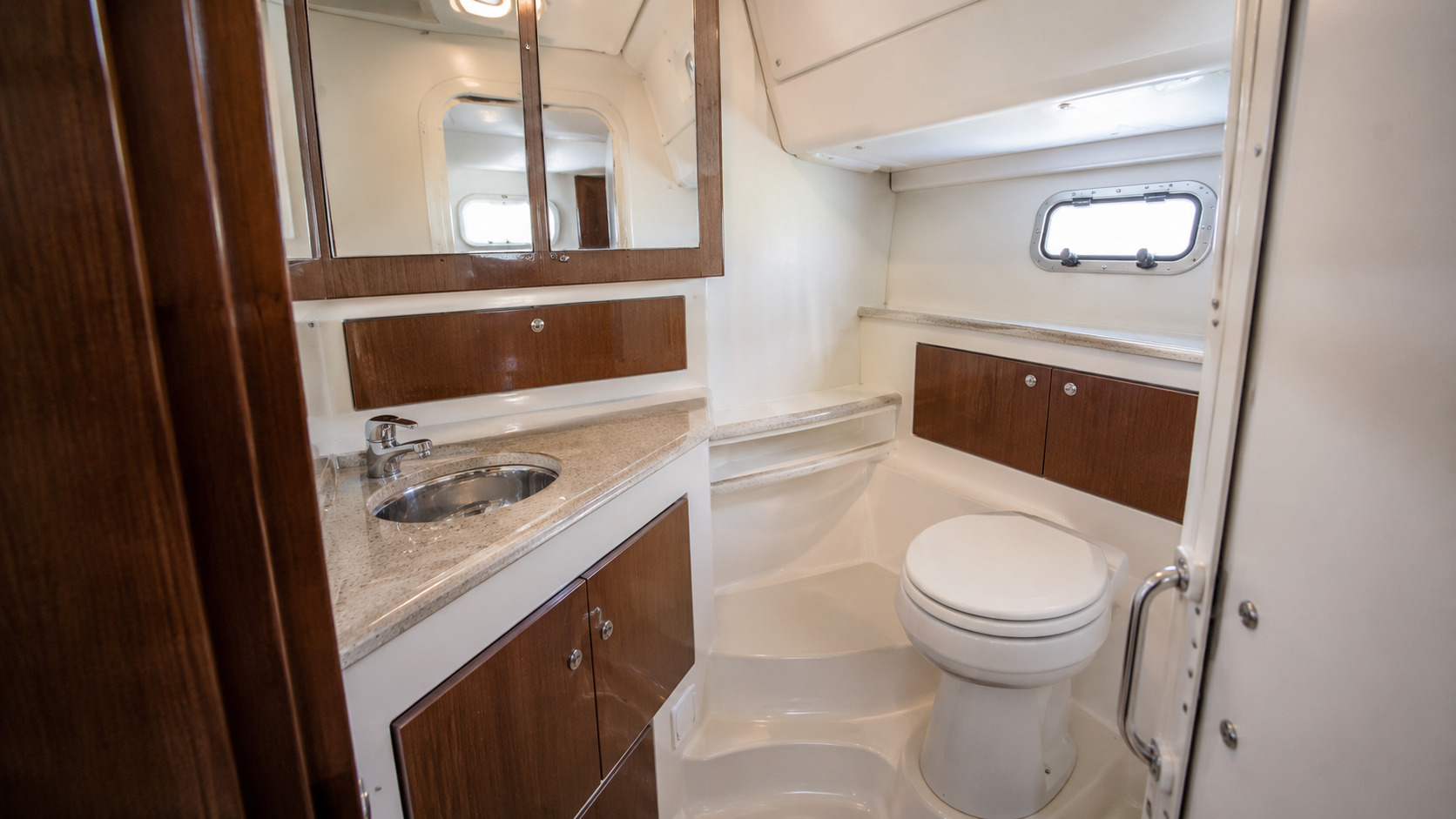 boston whaler 405 conquest 21