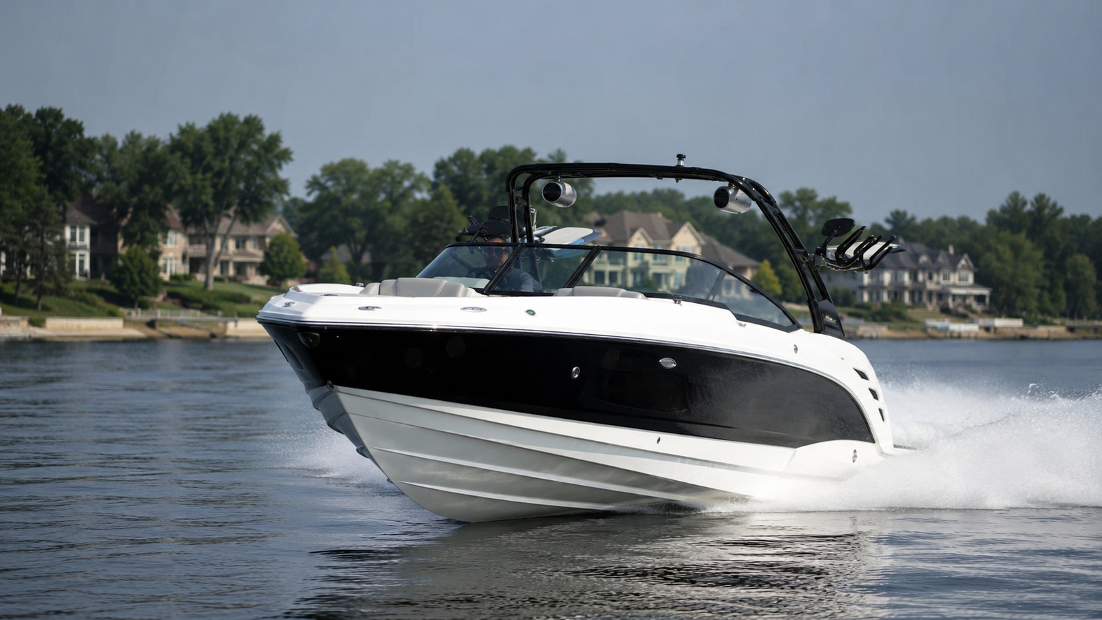 chaparral gts 30 surf front quarter running 02