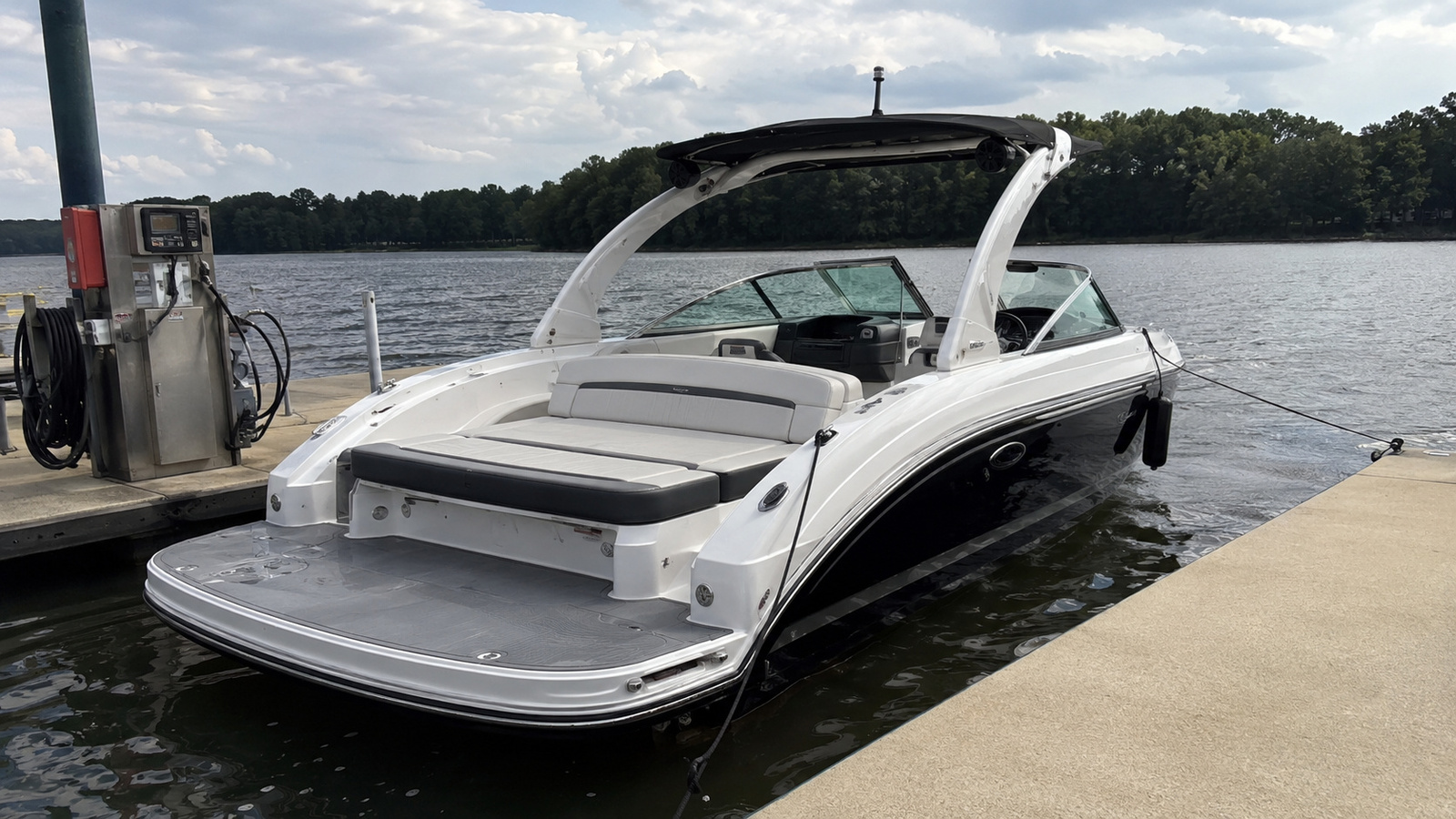 chaparral gts gts 6 fuel dock side rear 17