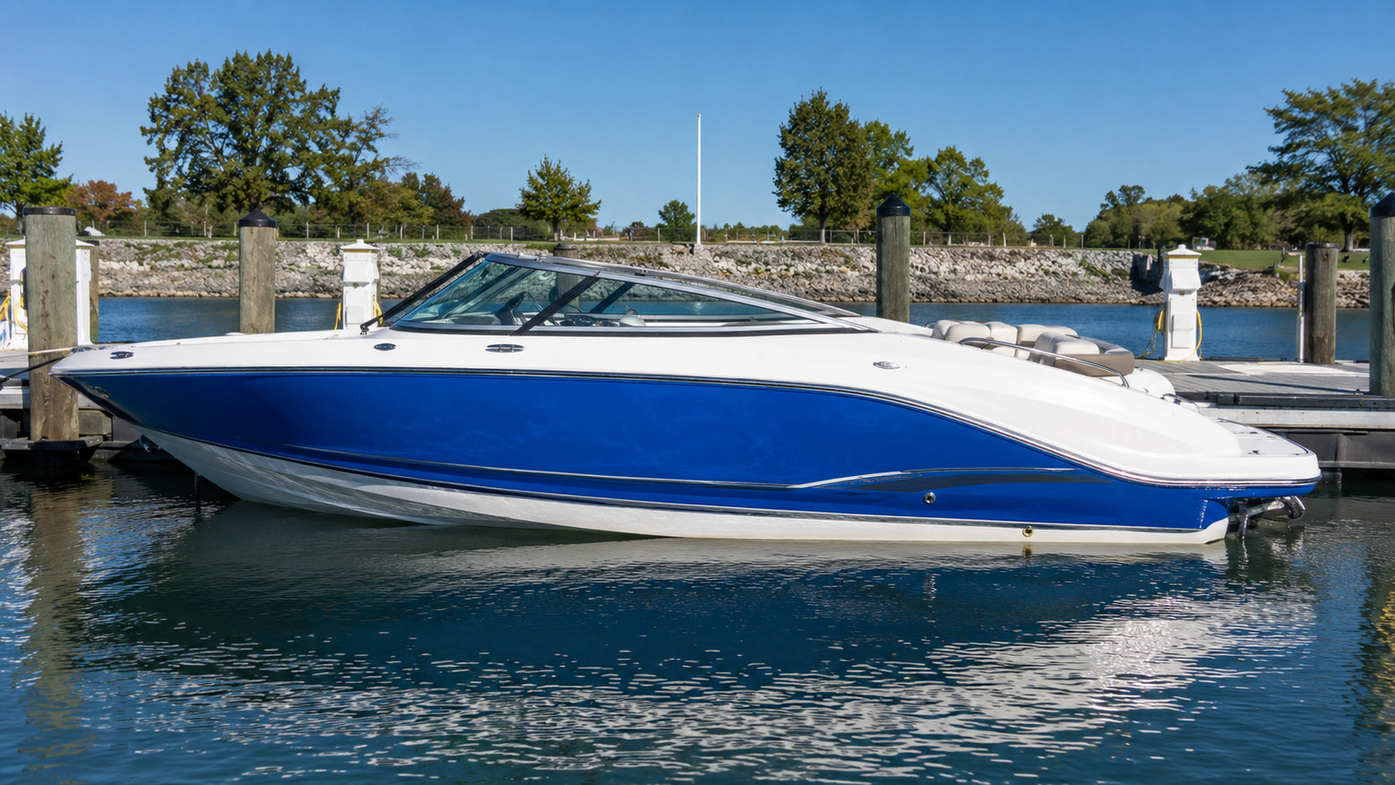 chaparral ssi 21 ssi dockside profile 04