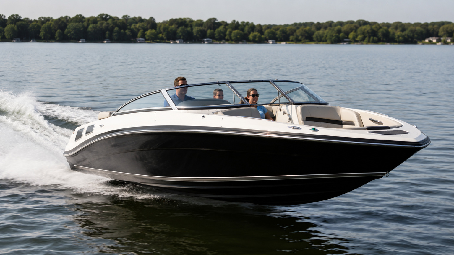 chaparral ssi 23 ssi front quarter running 02