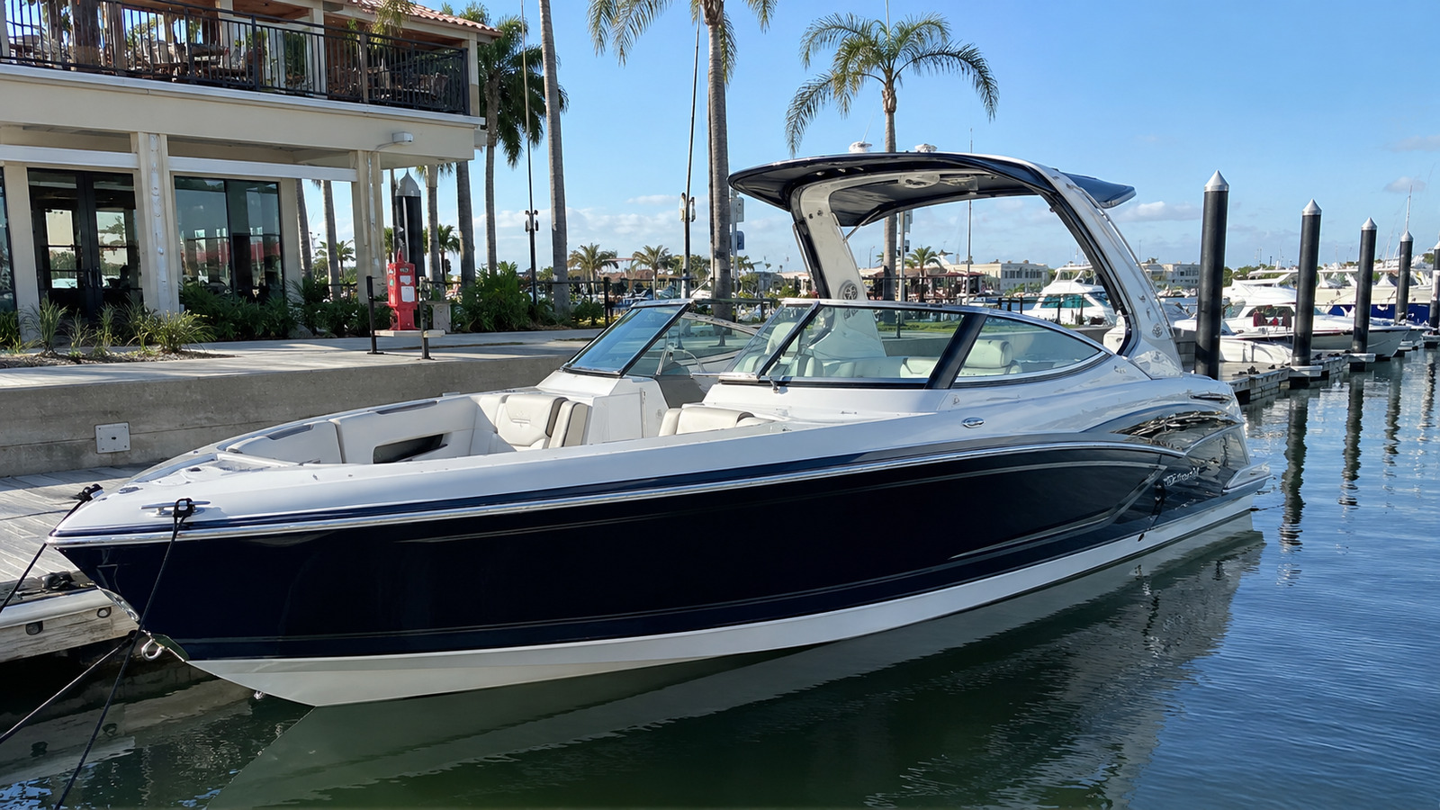 formula boats 350 crossover bowrider dockside luxury profile 04