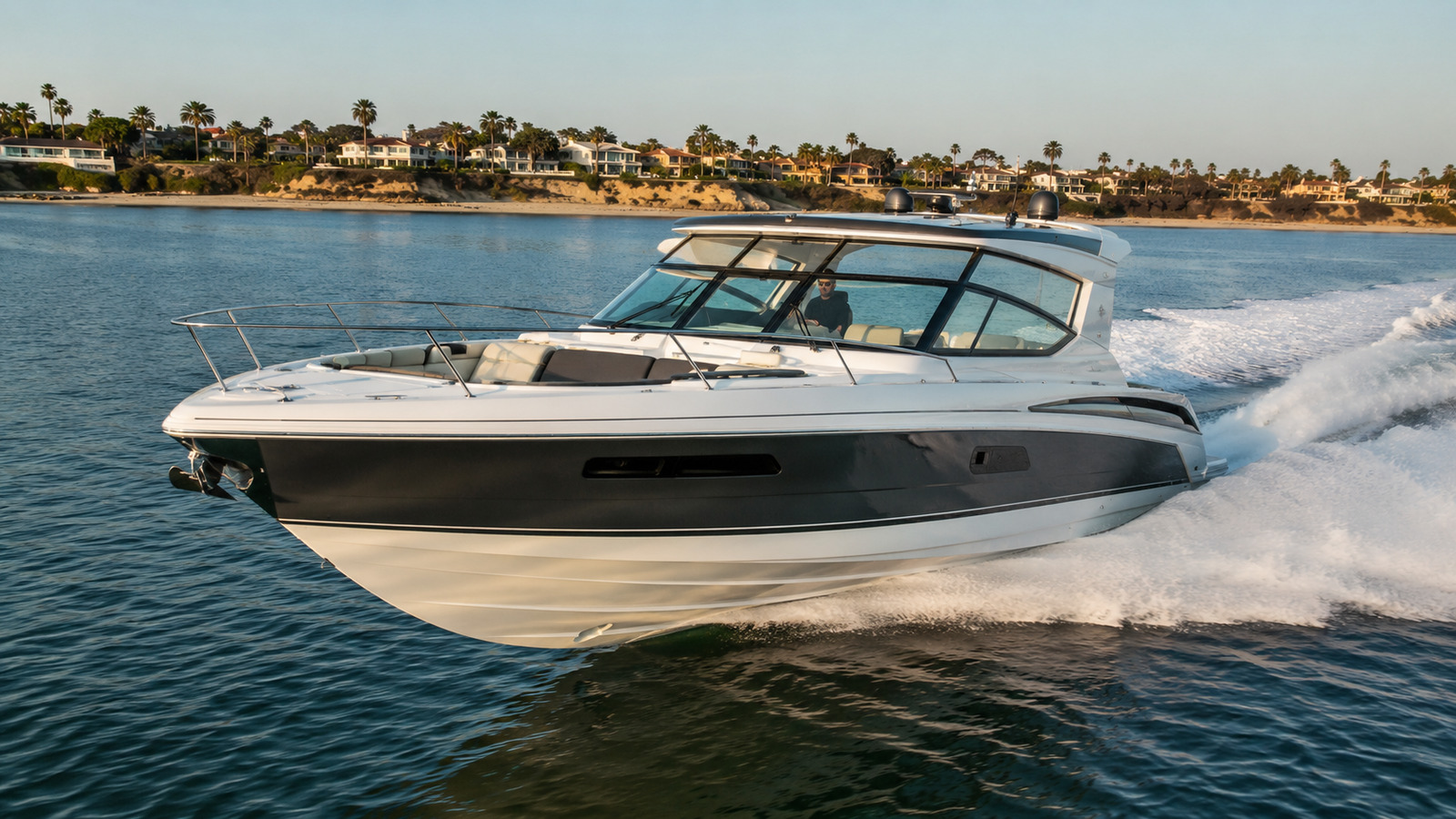 formula boats 380 super sport crossover hero exterior underway 01