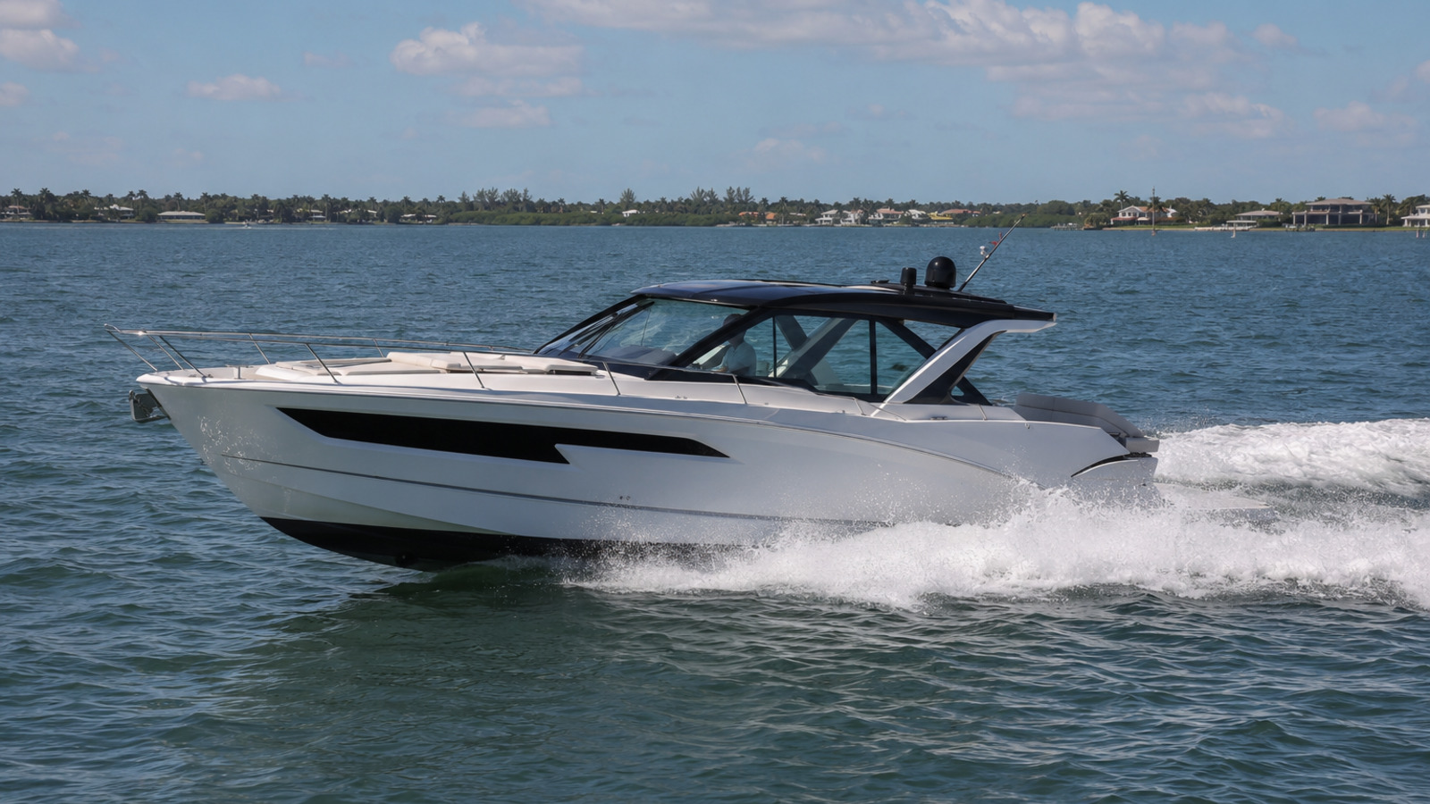 formula boats 400 super sport crossover port side light chop running 16