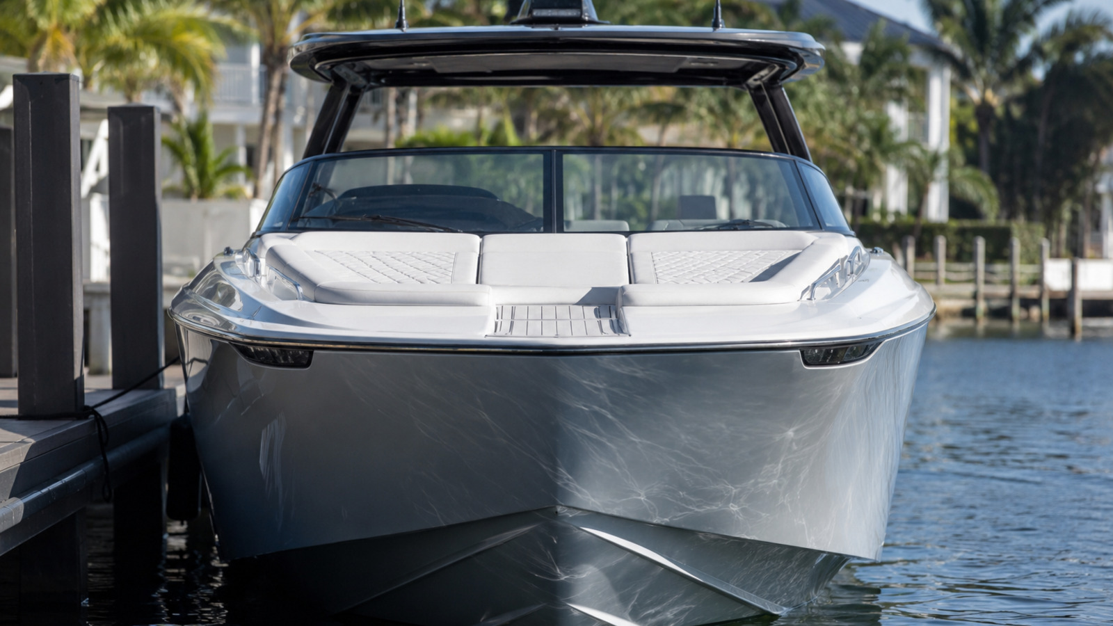 formula boats 430 super sport crossover bow on dockside 18