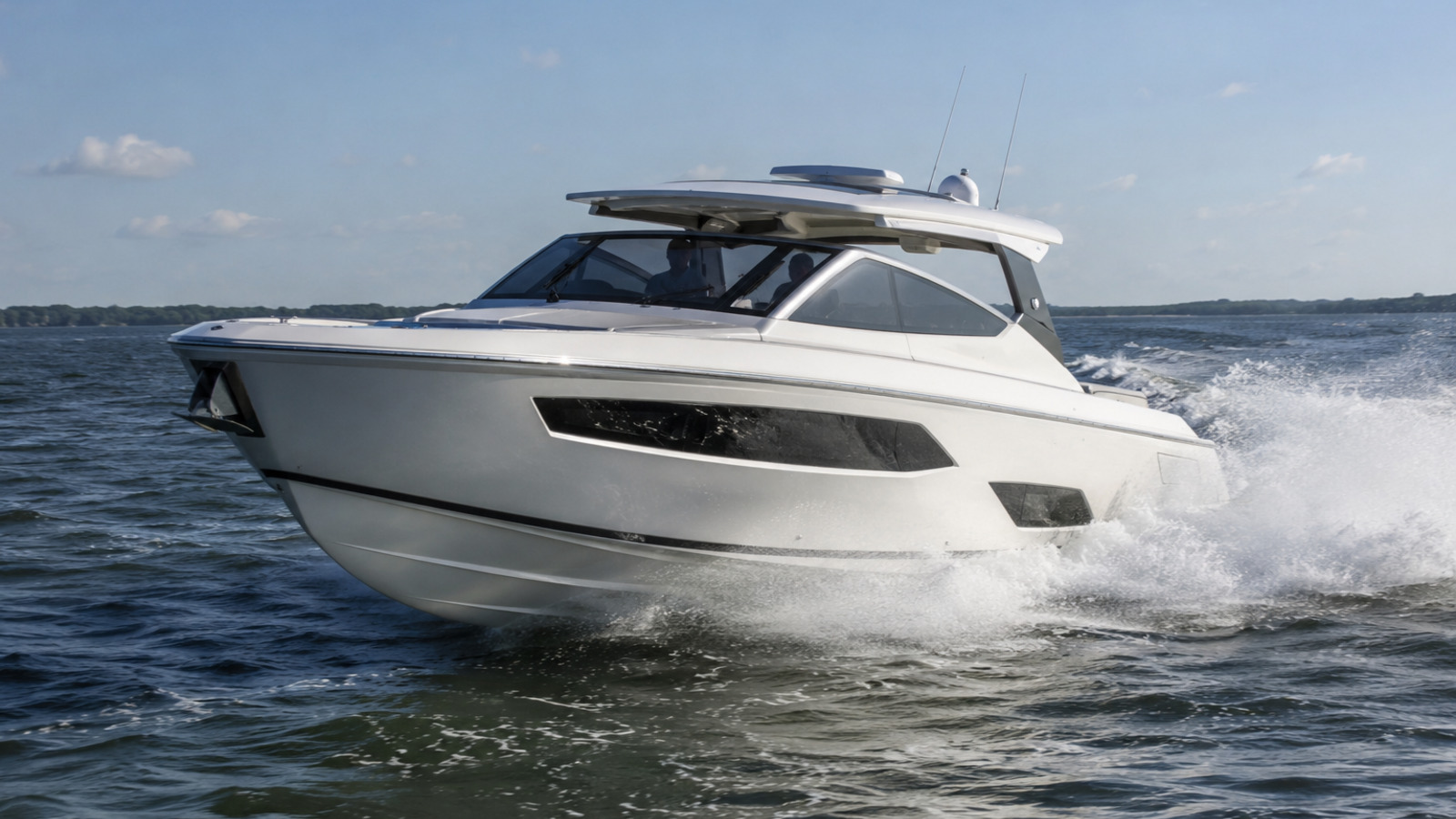 formula boats 500 super sport crossover front quarter performance running 02