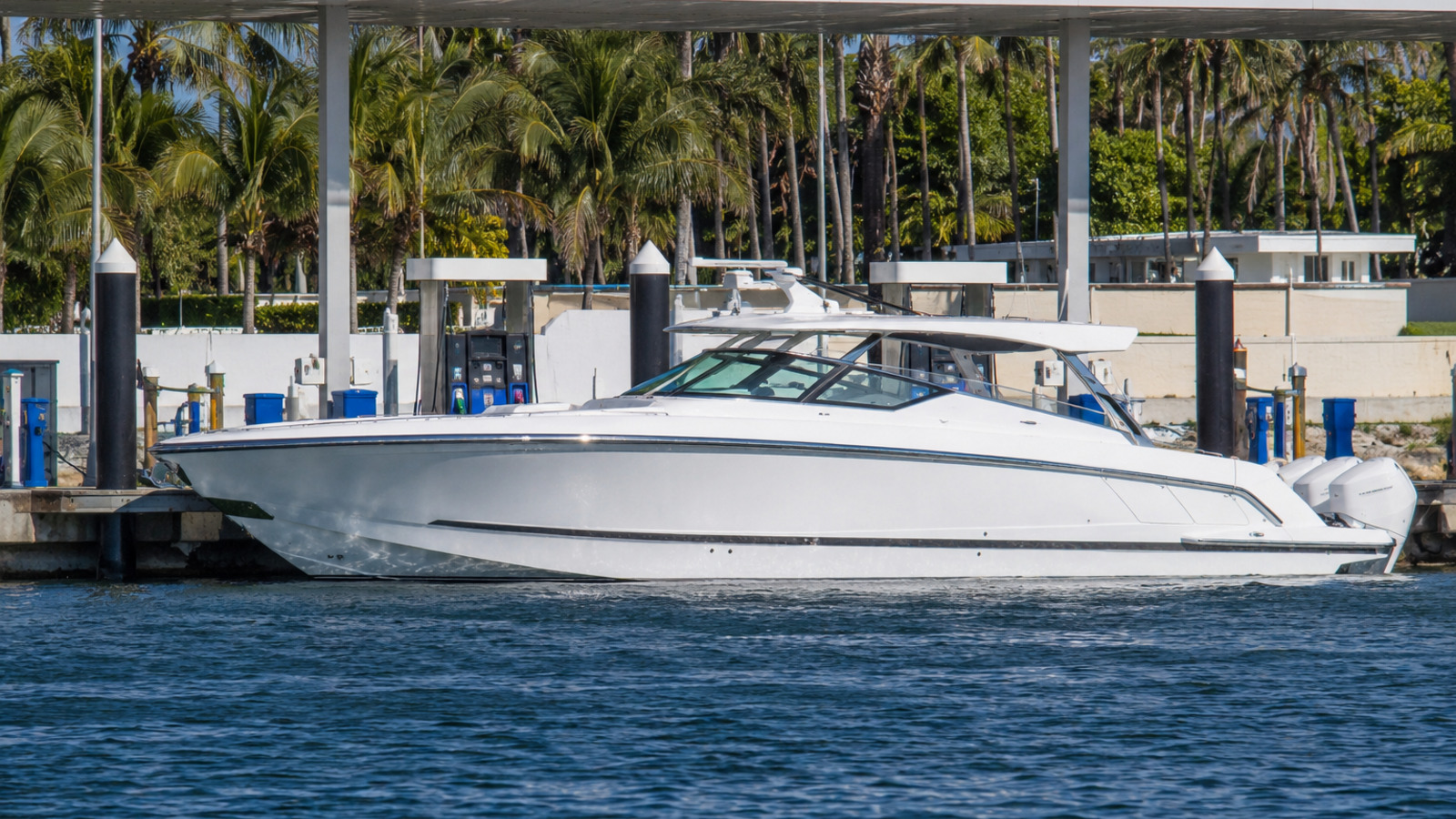formula boats 500 super sport crossover marina fuel dock profile 23