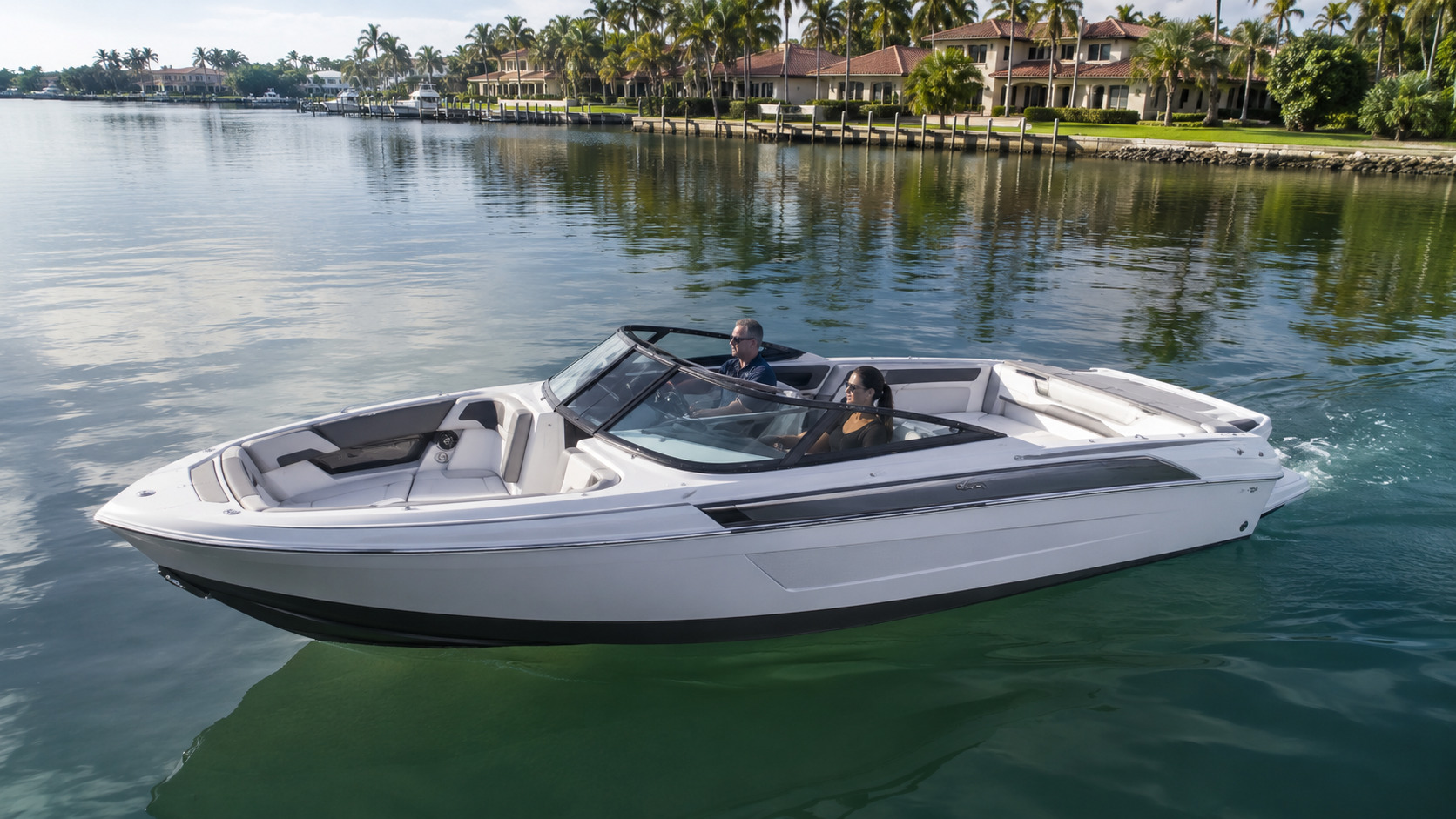 formula boats bowrider hero running 02