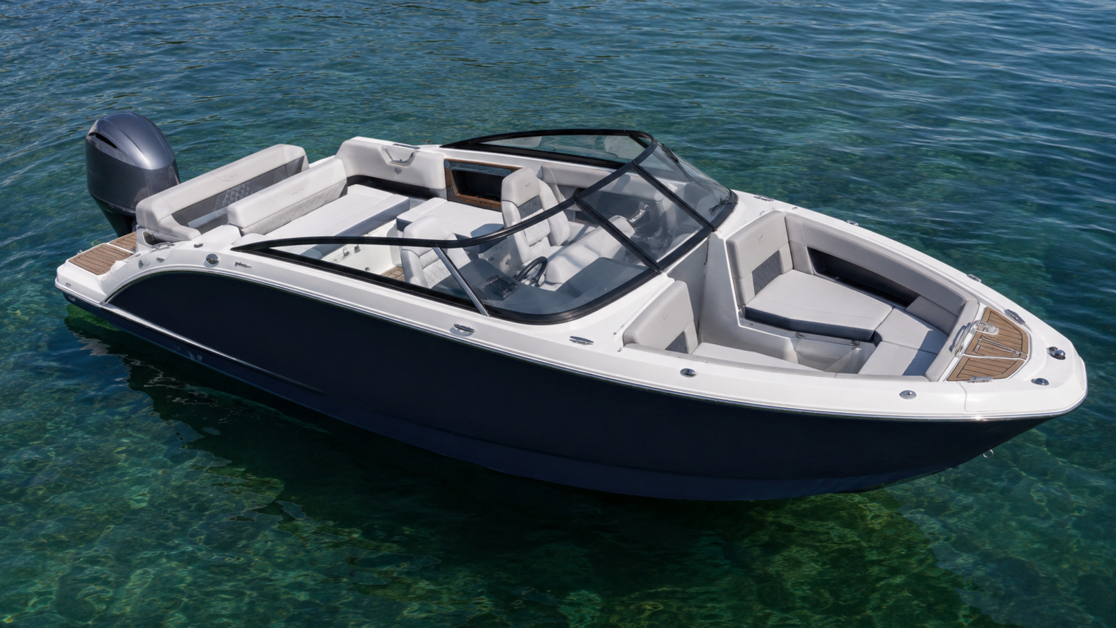 four winns h4 ob elevated exterior 05