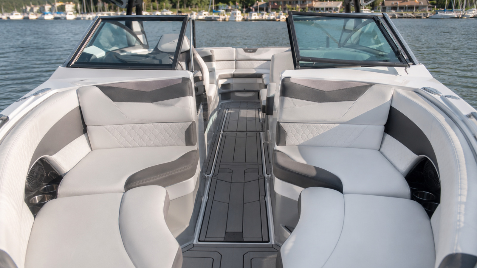 four winns h6 surf bow lounge 06