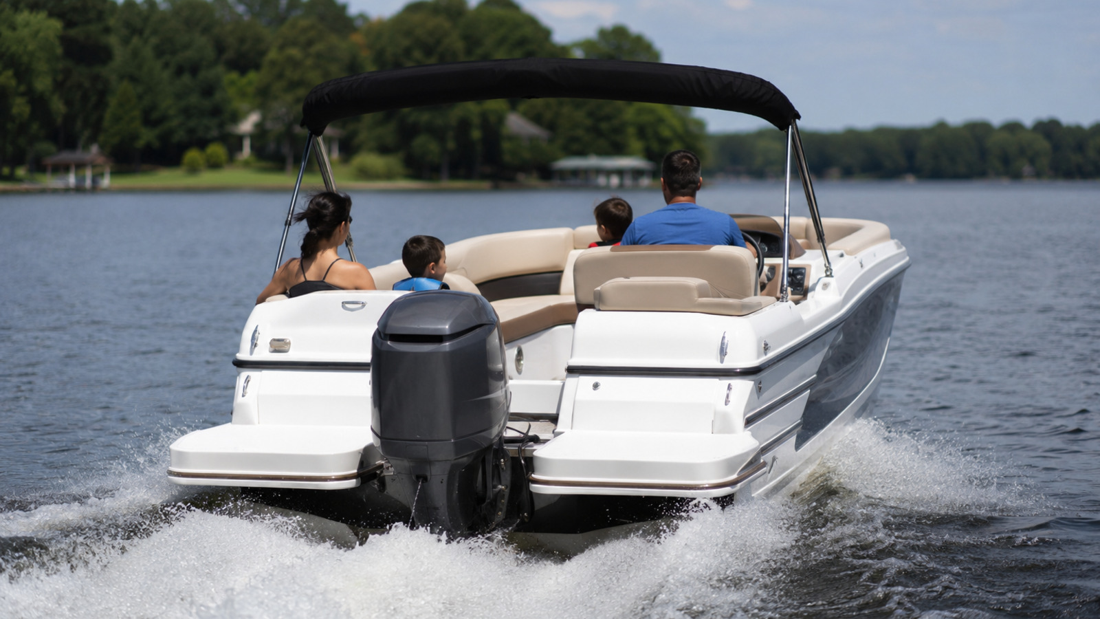 four winns hd series hd2 ob rear quarter running 03