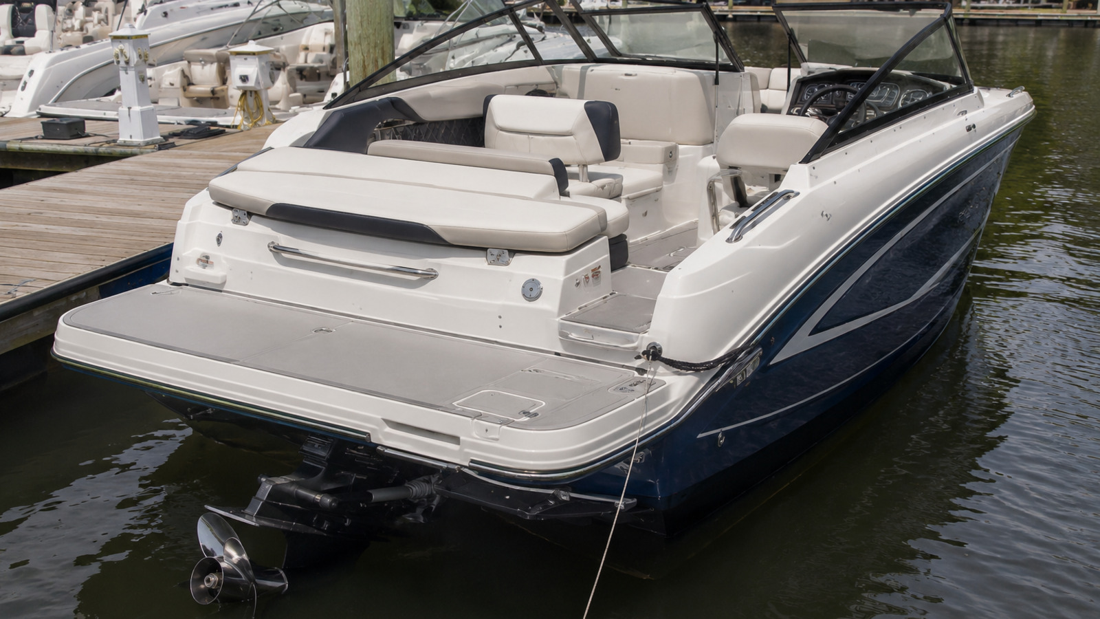 four winns hd series hd2 starboard dockside stern 16