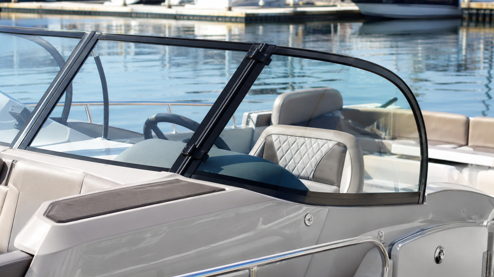 four winns hd series hd5 ob windshield detail 23