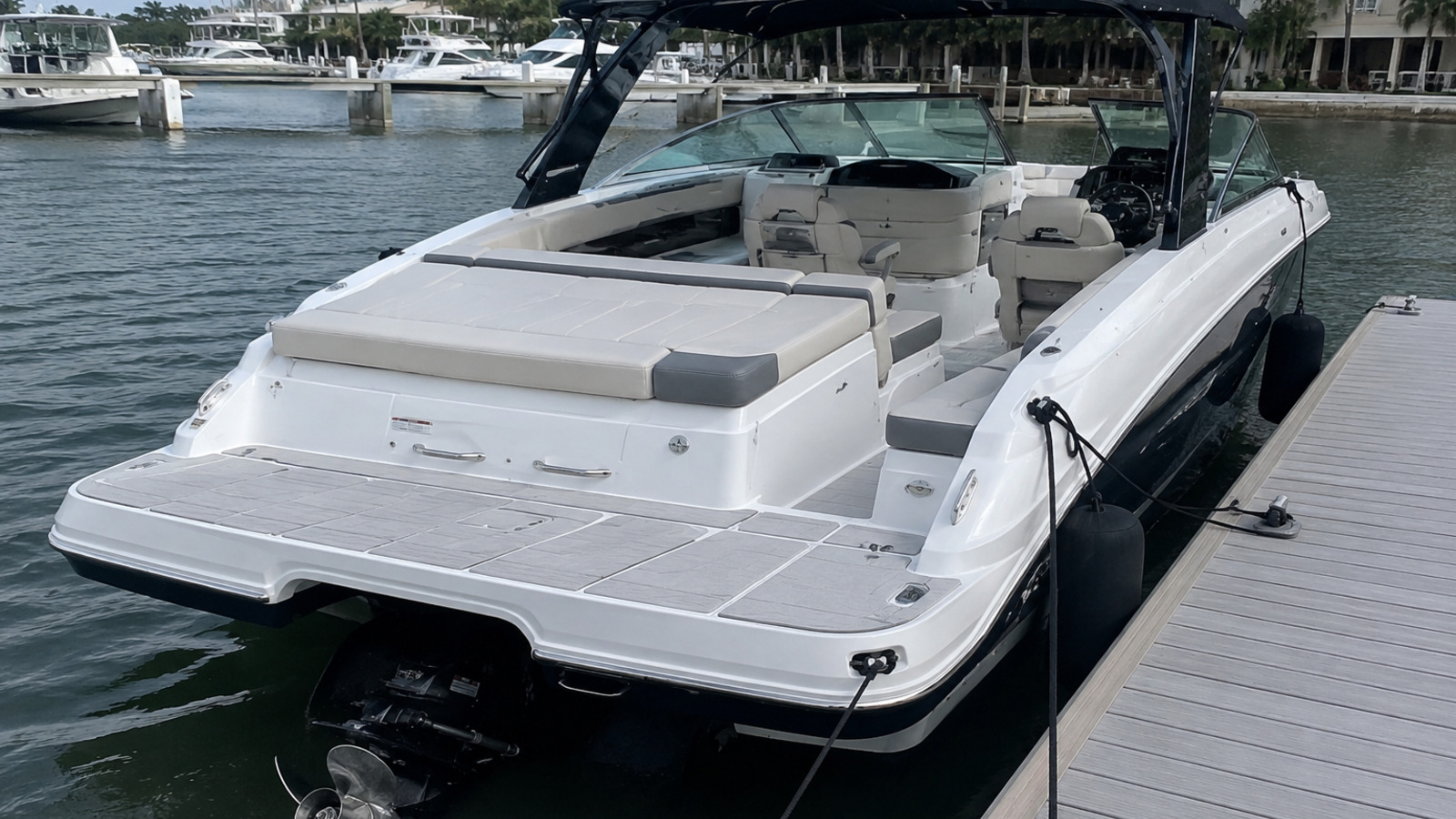 four winns hd series hd5 starboard dockside stern 16