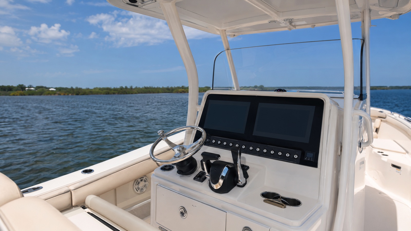 grady white canyon series canyon 306 helm detail 09