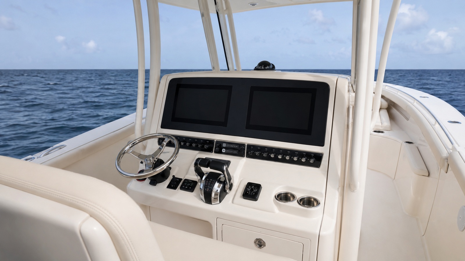 grady white canyon series canyon 336 helm detail 09