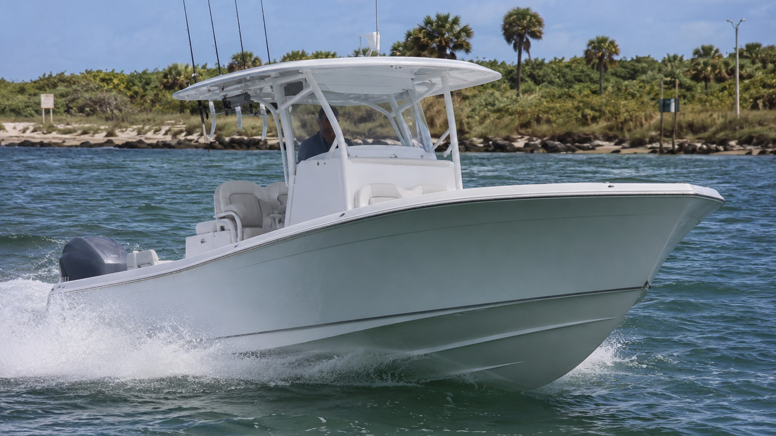 grady white coastal explorers 251 ce nearshore light chop 17