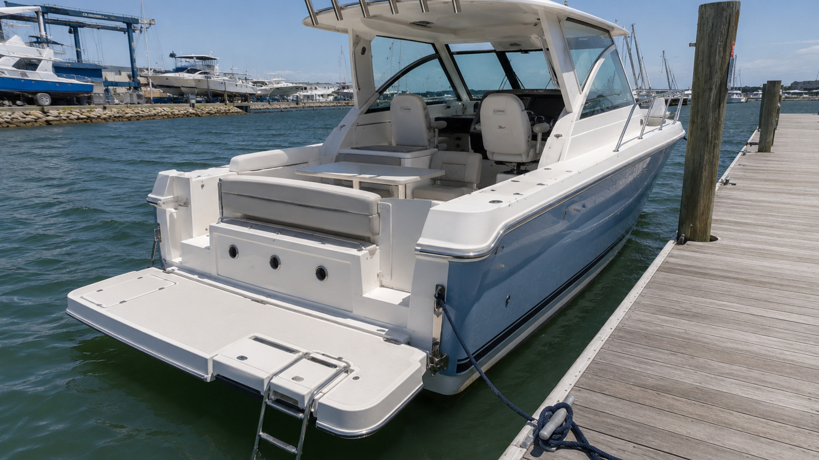 grady white coastal explorers 281 ce stern utility layout 10