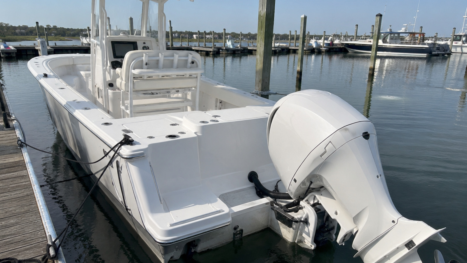 grady white fisherman series fisherman 236 transom outboard angle 16